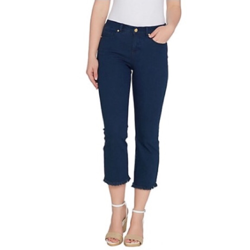 G.I.L.I. Petite Cropped Flare Jeans Frayed Hem